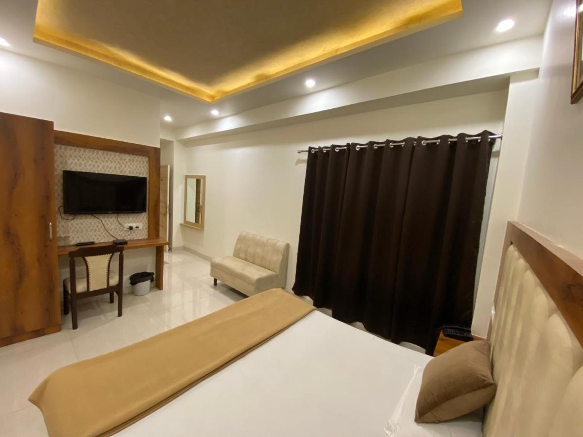 Neelgagan Hotel ニューデリー エクステリア 写真