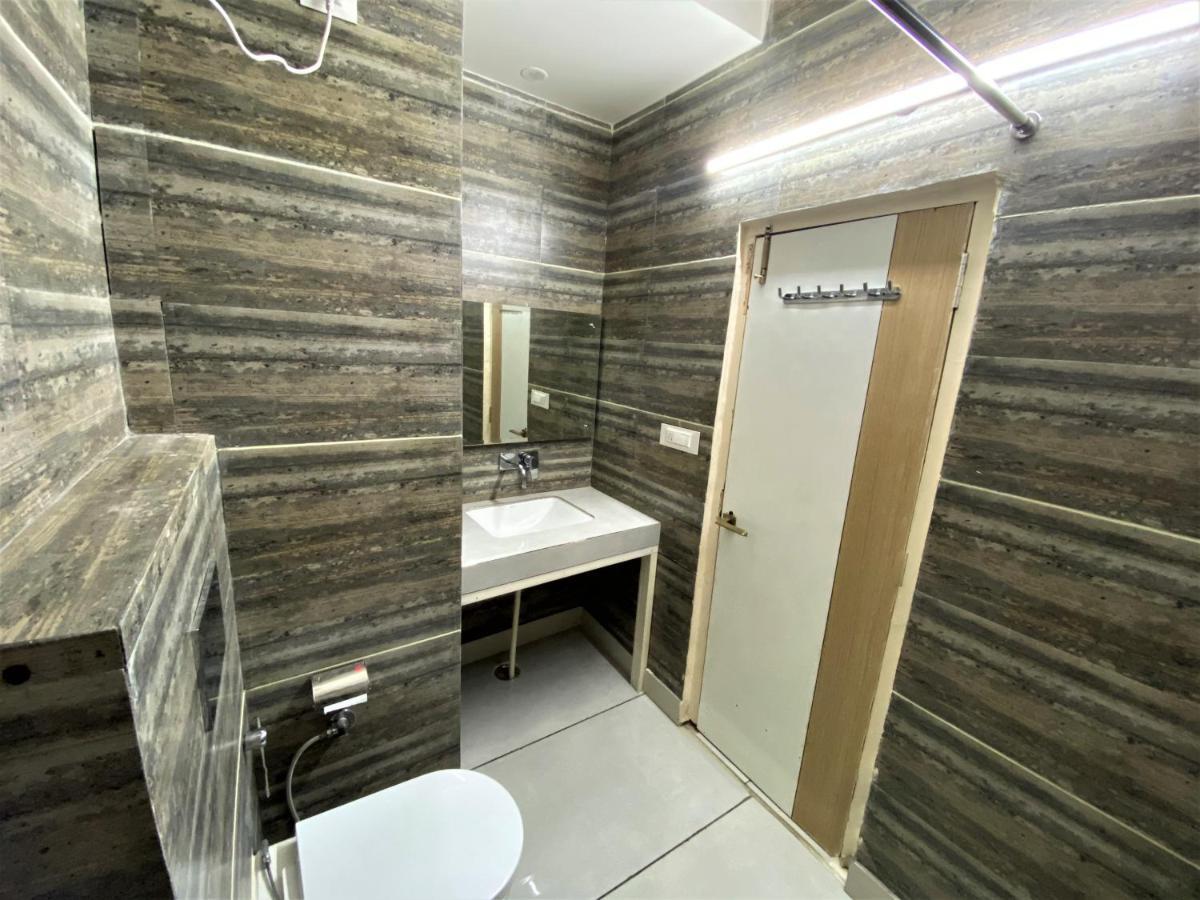 Neelgagan Hotel ニューデリー エクステリア 写真