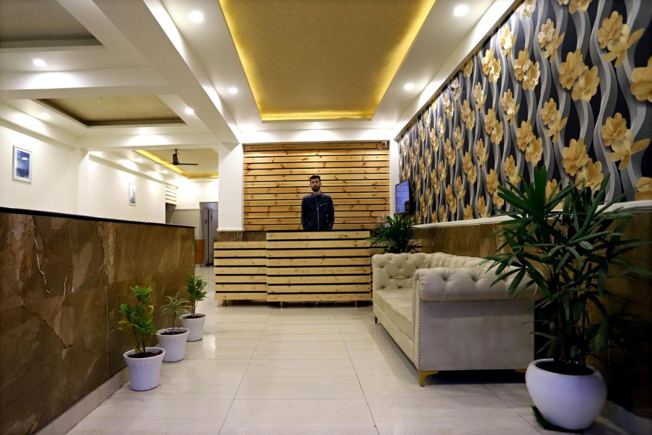 Neelgagan Hotel ニューデリー エクステリア 写真